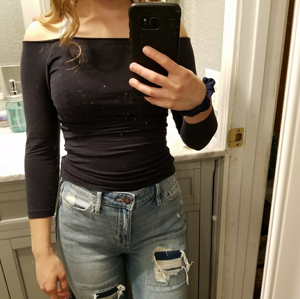 Off shoulder three quarter sleeve